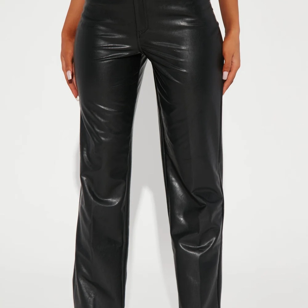 Fashion Nova Truly Chic Faux Leathwr Pant~Small